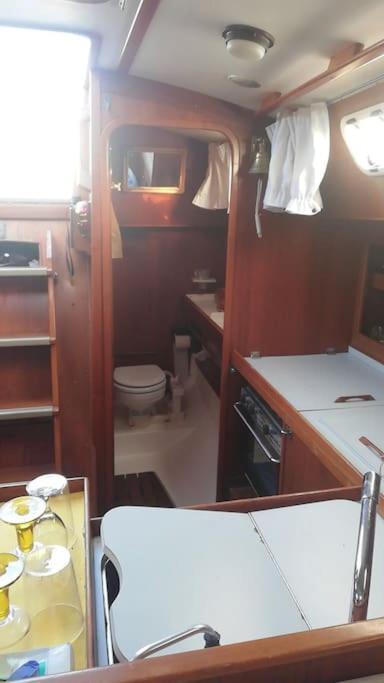 Boat-Apartamento Flotante Cadiz.. La Juanita Arroyo Eksteriør bilde