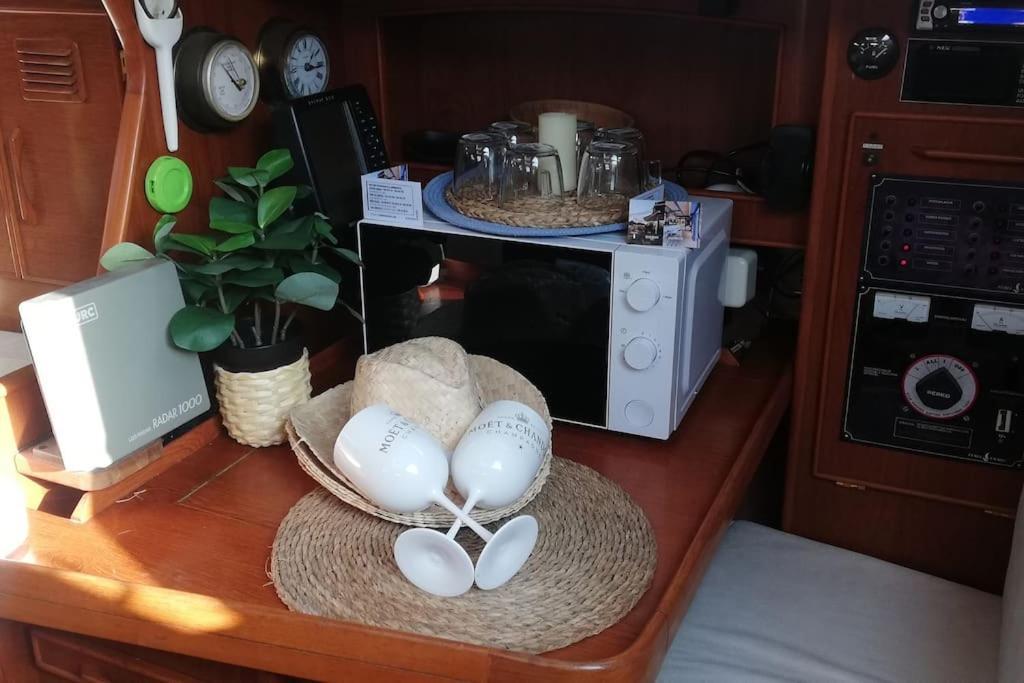 Boat-Apartamento Flotante Cadiz.. La Juanita Arroyo Eksteriør bilde